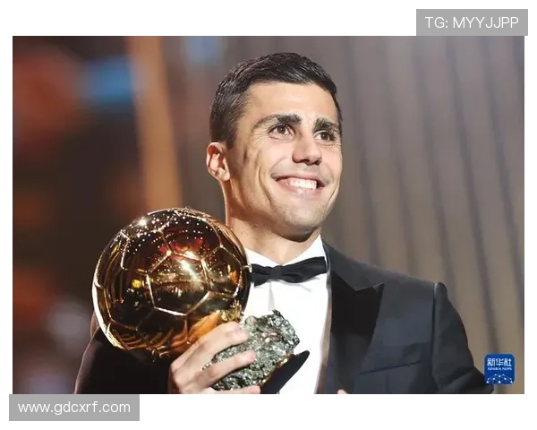 布雷默:要与尤文一起赢得冠军奖杯;维尼修斯配得上金球奖 布雷默:要与尤文一起赢得冠军奖杯;维尼修斯配得上金球奖